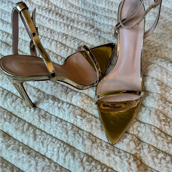 NWOT PrettyLittleThing Gold Metallic Strappy Pointed Toe Stiletto Heels - Picture 3 of 9